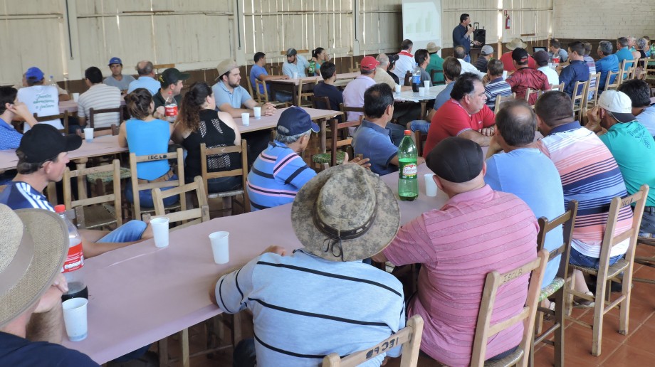 Presentes acompanharam detalhes da apresentação de ações